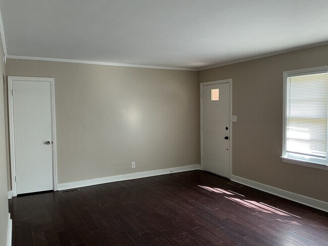 Foto del edificio - 785 Westwood Ave