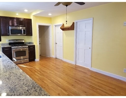 Building Photo - 41 Irving St