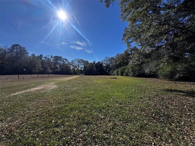 Foto del edificio - 1560 W County Rd