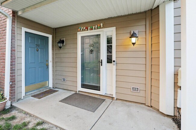 Foto del edificio - 80 Lydia Dr