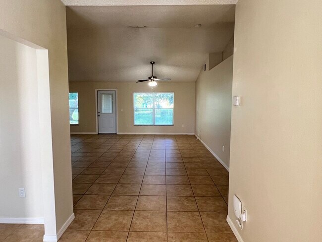 Building Photo - 1091 SW California Blvd