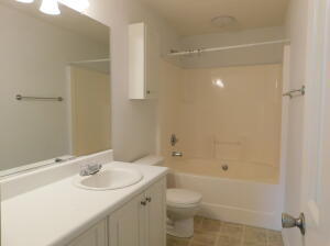 Foto del edificio - 1228 Longpoint Dr