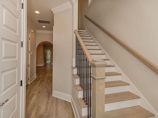 Foto del edificio - 4 Bed | 4 Bath Townhome Minutes from Downt...