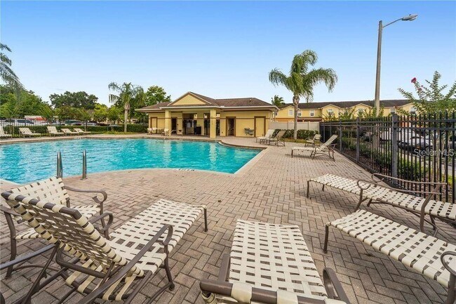 Foto del edificio - 4175 Shadetree Ln