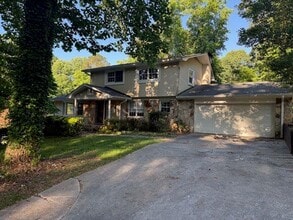 Building Photo - 2836 Umberland Dr