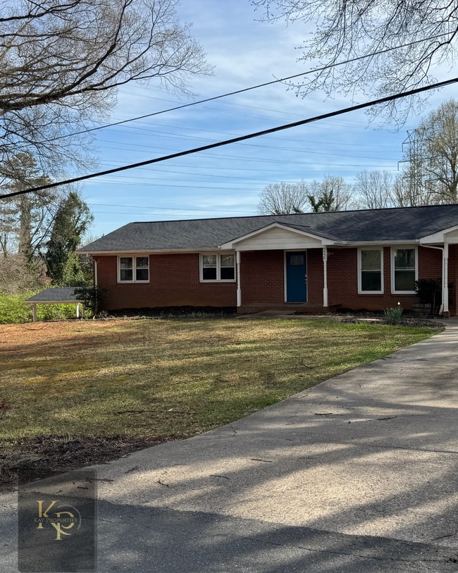 Building Photo - 2230 Independence Rd