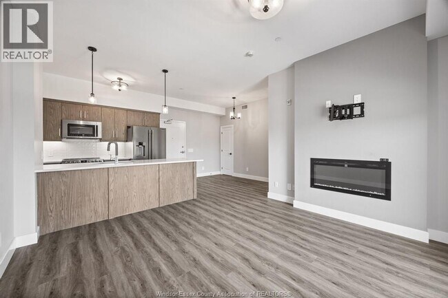 Building Photo - 7887 Edgar St