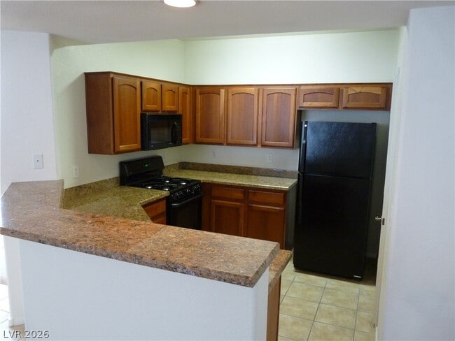 Building Photo - 5855 Valley Dr