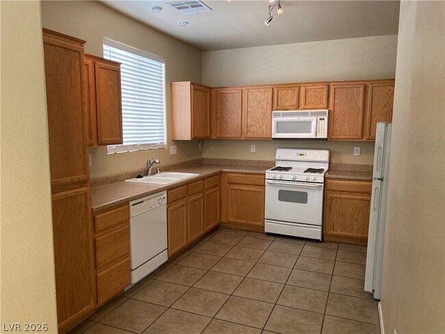 Foto del edificio - 7686 Hampton Cove Ln