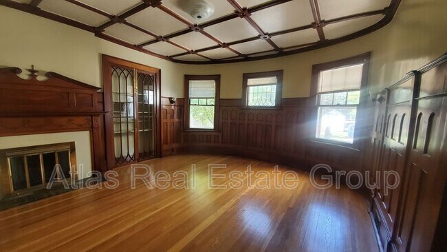 Foto del edificio - 1516 N Cascade Ave