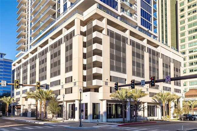 Foto del edificio - 275 1st Ave S