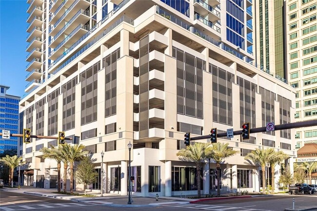 Building Photo - 275 1st Ave S