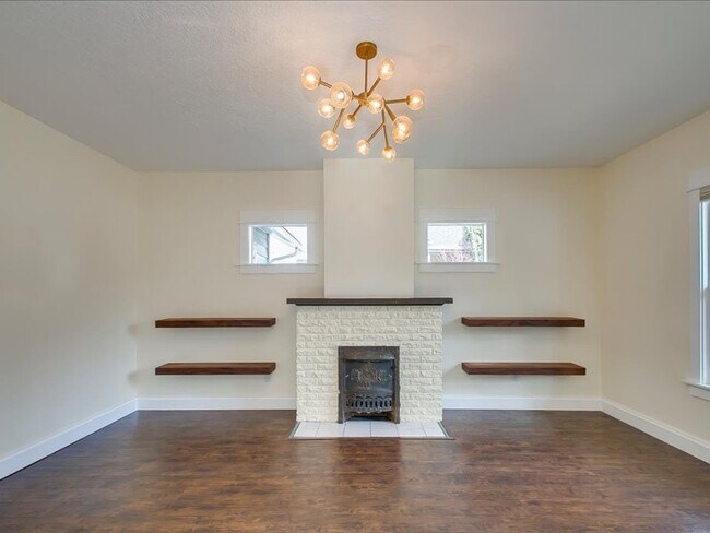 Building Photo - 1209 N 24th St