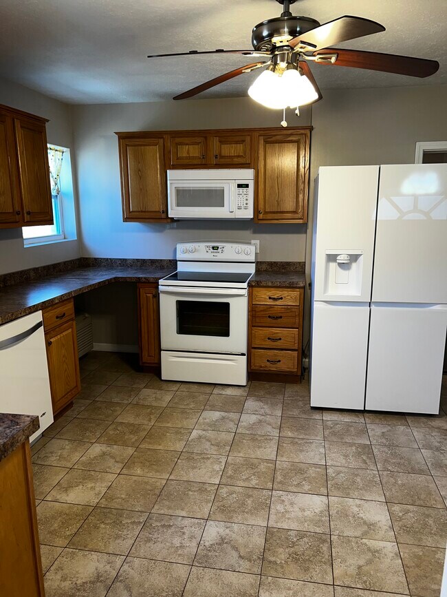 Kitchen - 275 Muse-Bishop Rd