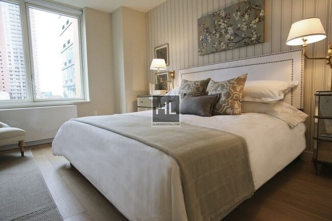 Foto del edificio - 550 W 45th St