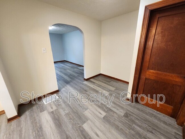 Building Photo - 1721 N 25th St