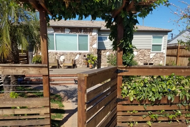 Gated Entrance - 1246 Delaware St