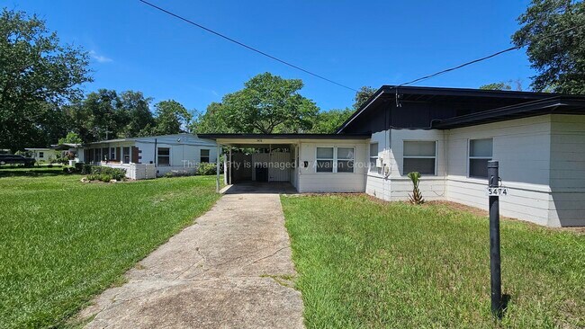 Foto del edificio - 5474 N River Rd