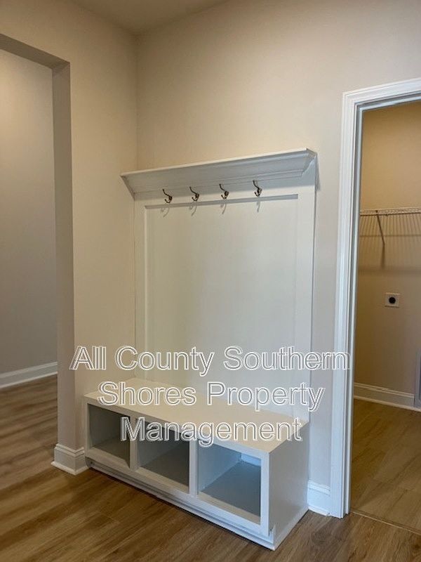 Foto del edificio - 1273 Baker Crk Lp