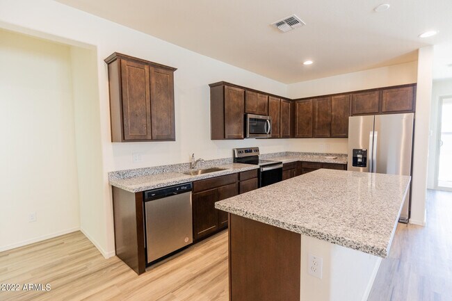 Building Photo - 17594 W Country Club Terrace