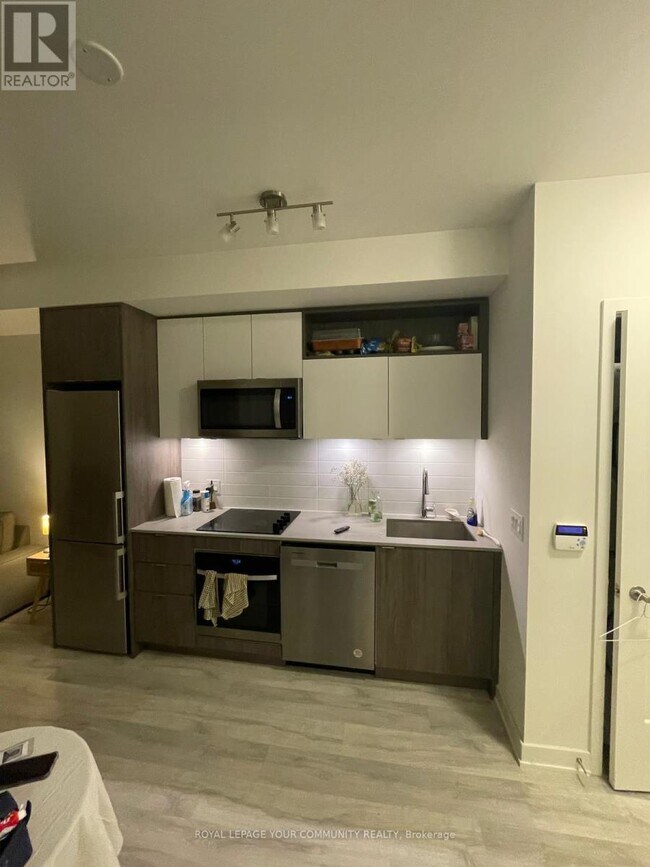 Photo du bâtiment - 135 Lower Sherbourne St