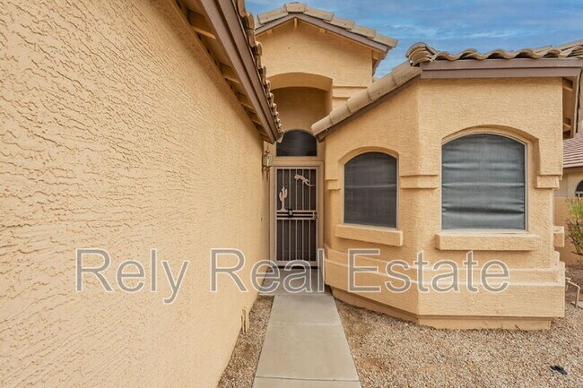 Building Photo - 12568 W Almeria Rd