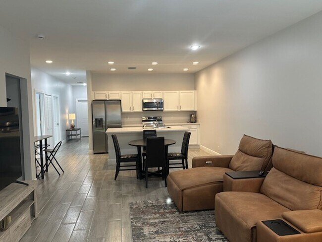 Foto del edificio - 3 Bedroom 2 Bath 1 Car Garage