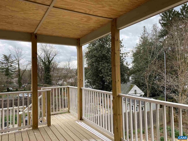 Building Photo - 1928 Lewis Mountain Rd