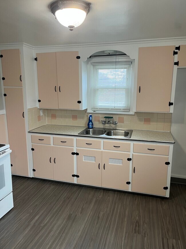 Foto del edificio - 1625 Walnut Ave