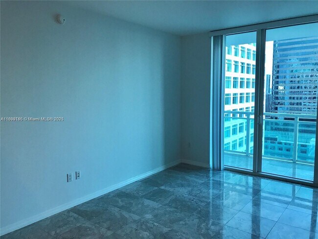 Foto del edificio - 950 Brickell Bay Dr