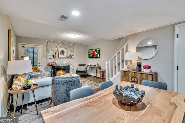 Foto del edificio - 1695 Wynndowne Trail