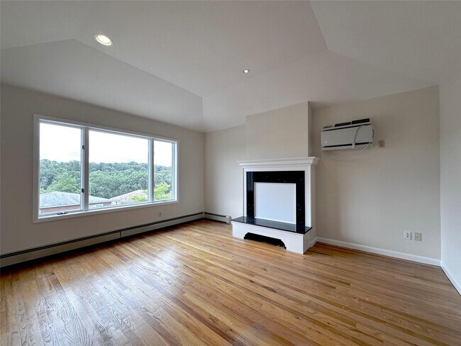 Foto del edificio - 148 Bennett Ave