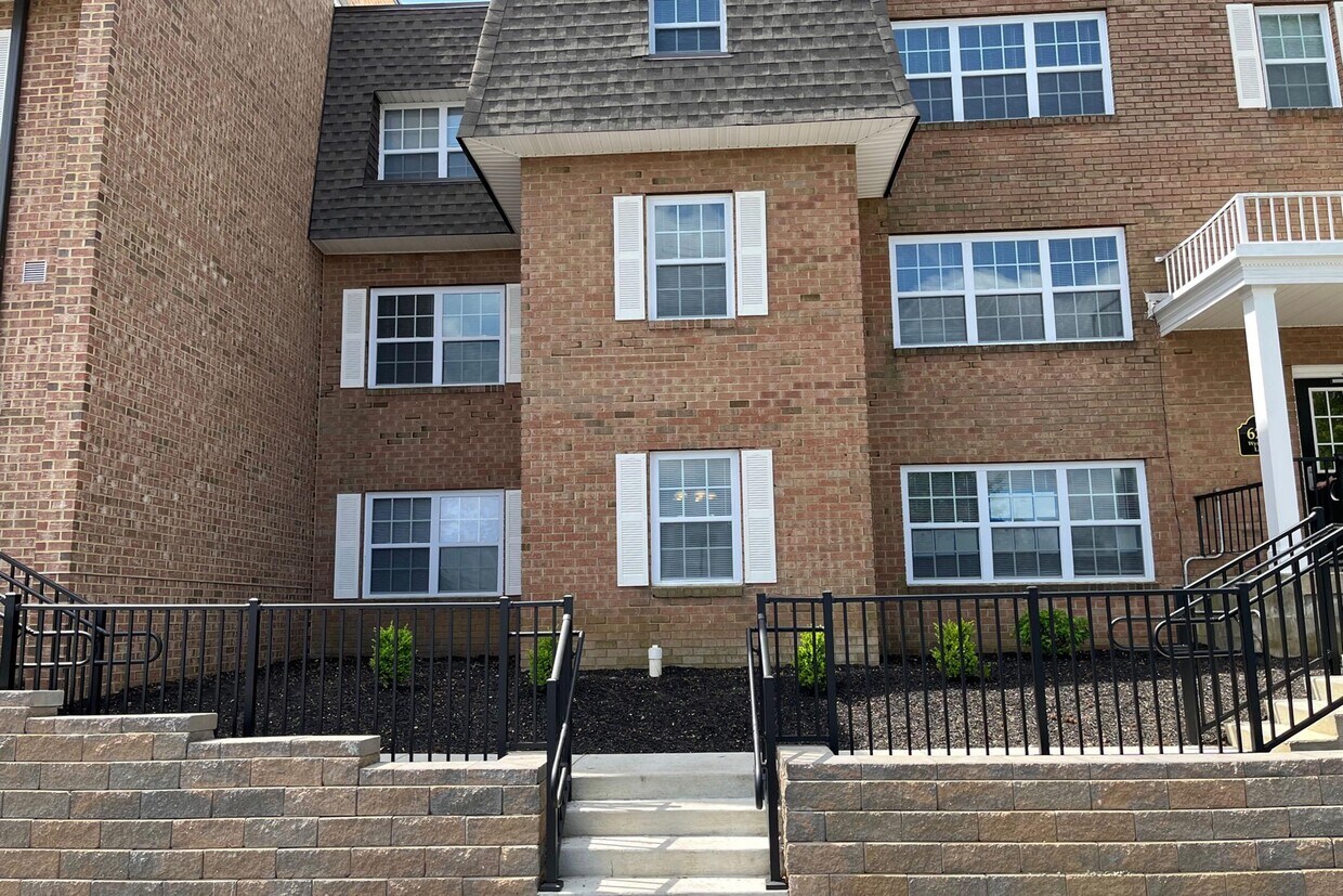 Kensington Club Apartments in Lancaster, PA