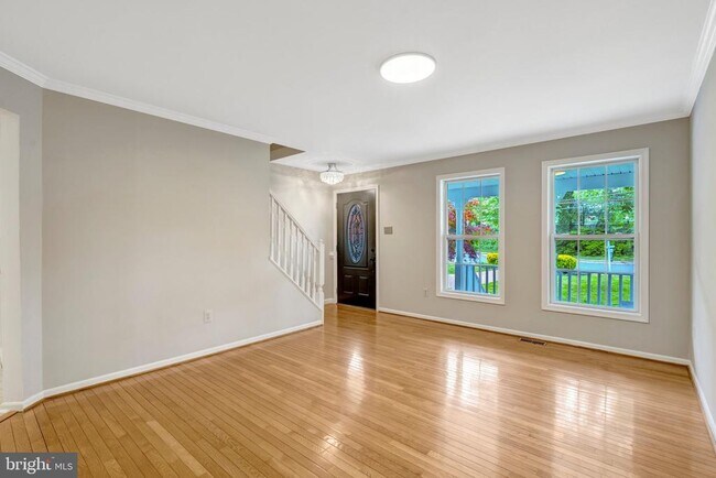 Foto del edificio - 10929 Park Rd