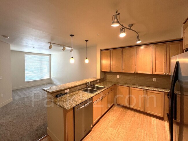 Foto del edificio - $250 Off!  1 Bedroom Condo in Downtown Tacoma