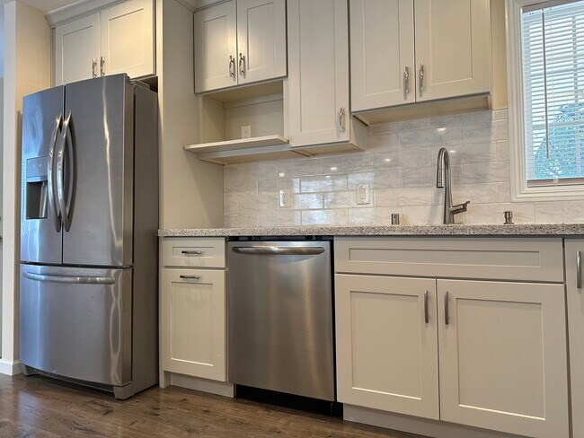 Foto del edificio - 10845 E Estates Dr