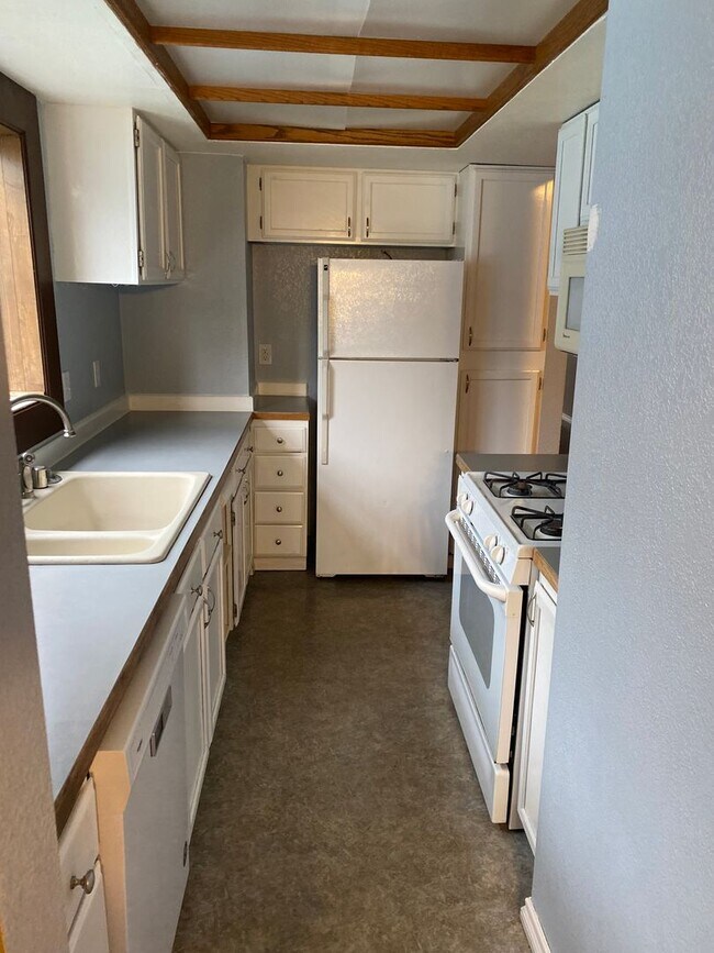 Foto del edificio - Stunning 2 Bed / 1.5 Bath East Anchorage T...