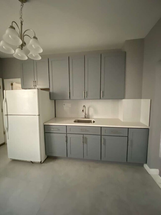 Building Photo - 109 Linden St
