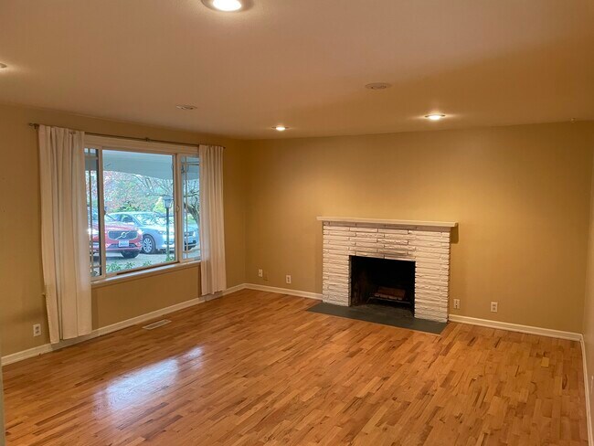 Foto del edificio - 5024 116th Ave SE