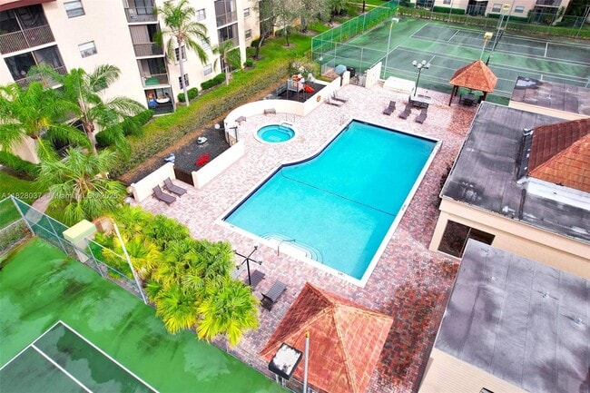 Building Photo - 10501 W Broward Blvd