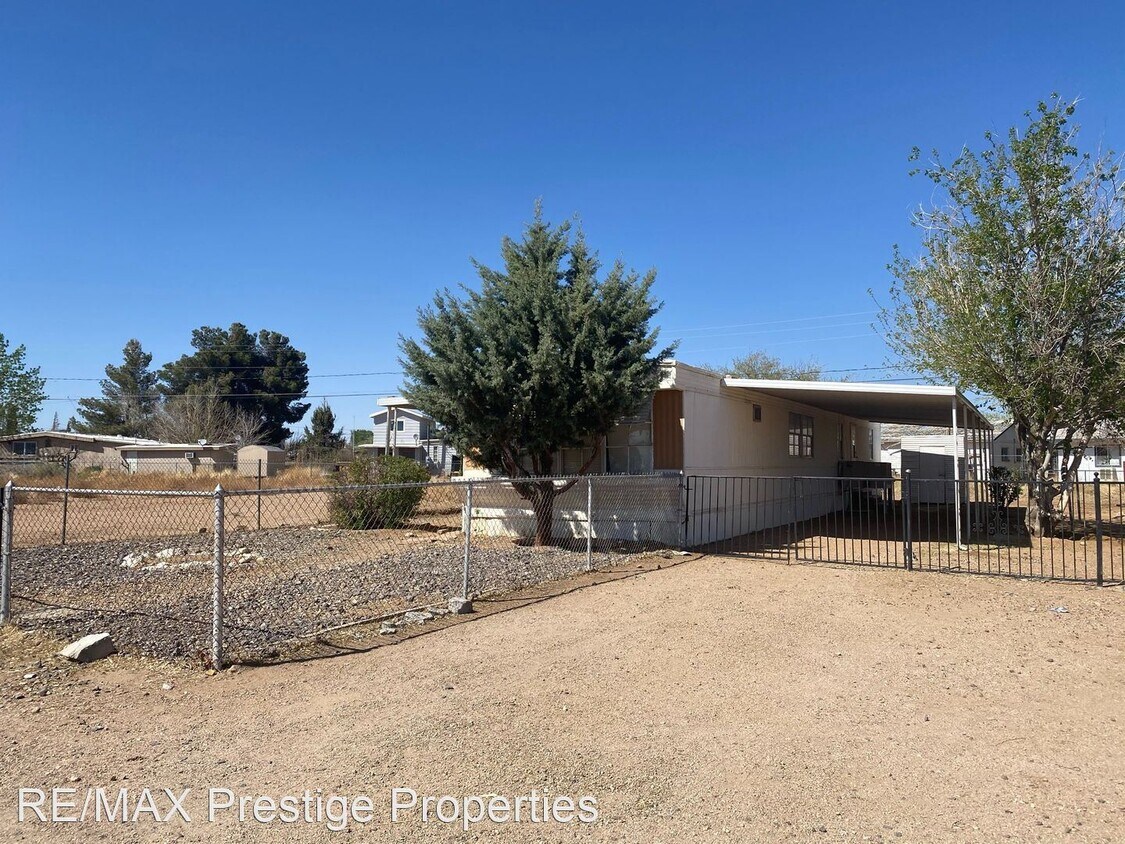 Primary Photo - 2 br, 2 bath House - 3211 E. Northfield Ave.