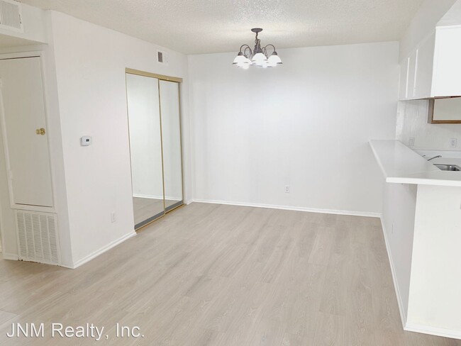 Building Photo - 15603 Parthenia St