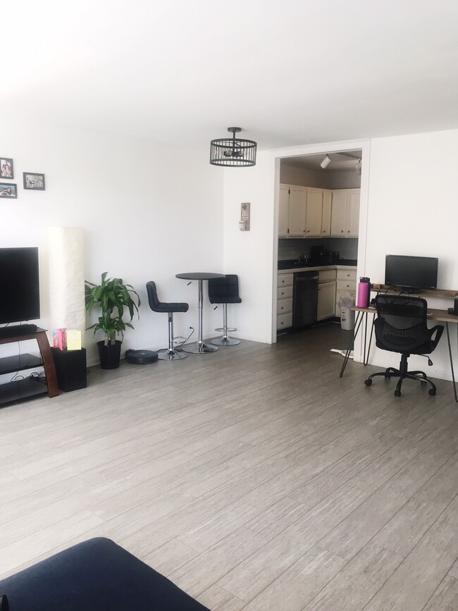 Foto del edificio - 5445 N Sheridan Rd