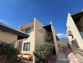 Building Photo - 942 Fontmore Rd