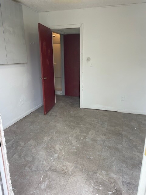Building Photo - 811 3rd St