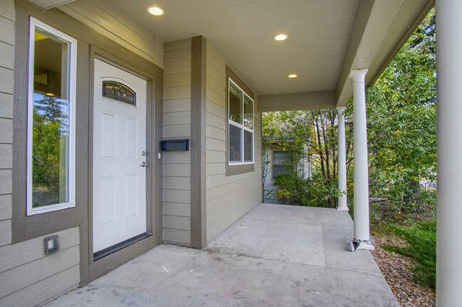 Foto del edificio - 821 E Rio Grande St