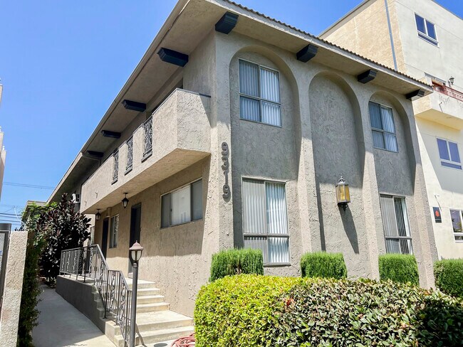 Building Photo - 9319 Alcott St