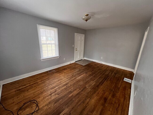 Foto del edificio - 606 Kingwood Dr