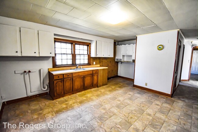 Building Photo - 3 br, 1 bath Apartment - 1230 Hight St.