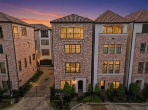 Building Photo - 19 Robita St